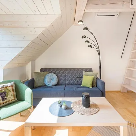 U Venuše S Velkou Terasou Apartamento